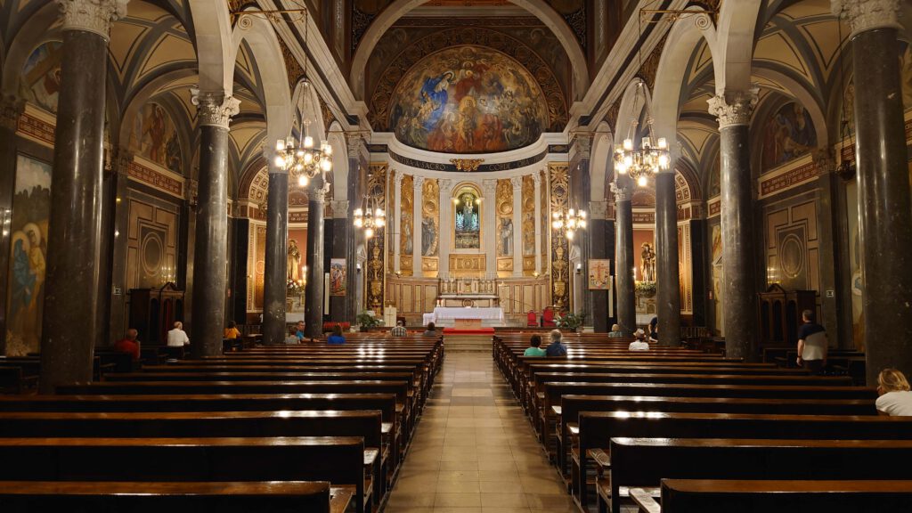 Interior del Santuario de Nuestra Señora